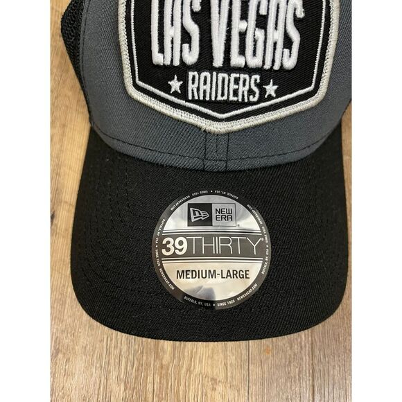 New Era 39Thirty Las Vegas Raiders Fitted Hat M/L Black Gray Embroidered NWT - Picture 2 of 8